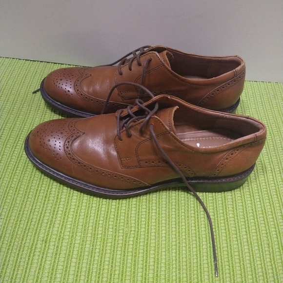 Tabor Wingtip Leather Oxfords 2862 